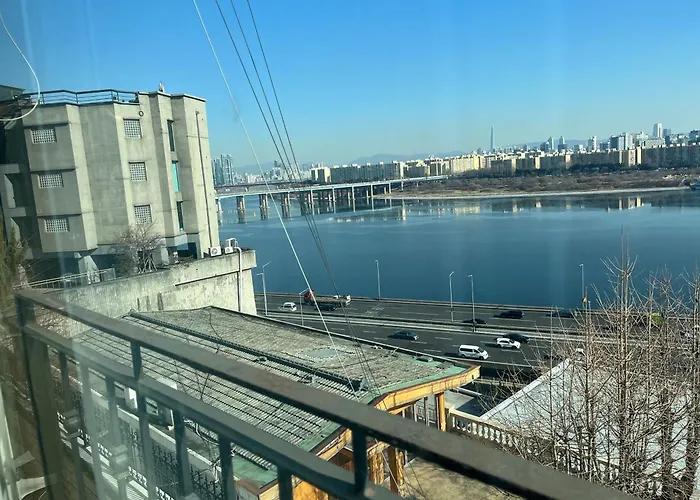 Un Village With River View, Seoul, Free Parking, Hannam