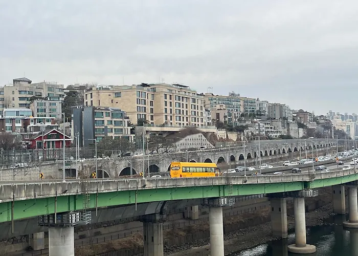 Un Village With River View, Seoul, Free Parking, Hannam