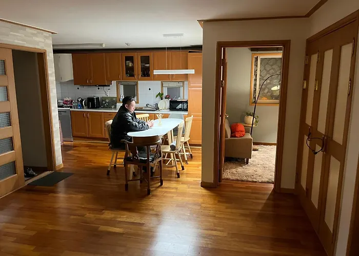Apartment Un Village With River View, Seoul, Free Parking, Hannam