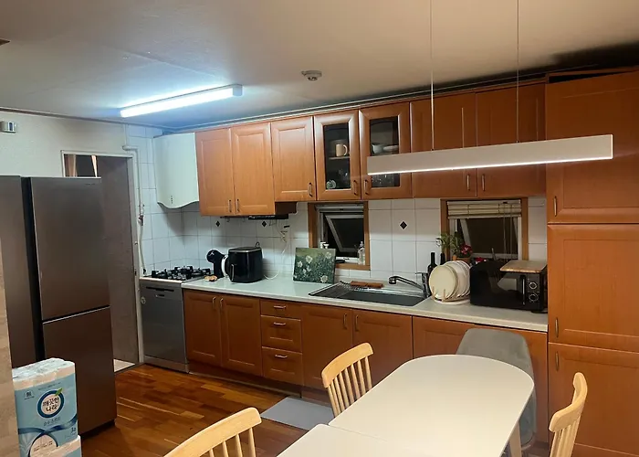 Un Village With River View, Seoul, Free Parking, Hannam Apartment *