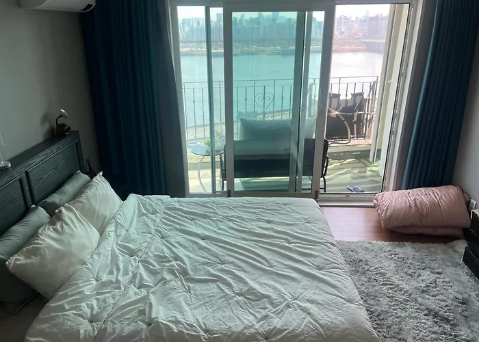 Un Village With River View, Seoul, Free Parking, Hannam Apartment