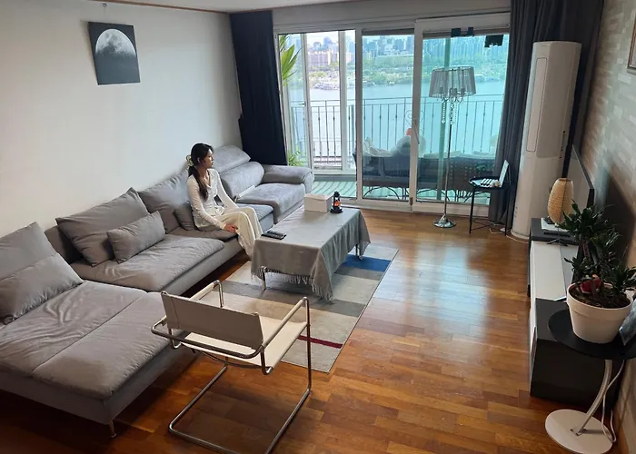 Un Village With River View, Seoul, Free Parking, Hannam
